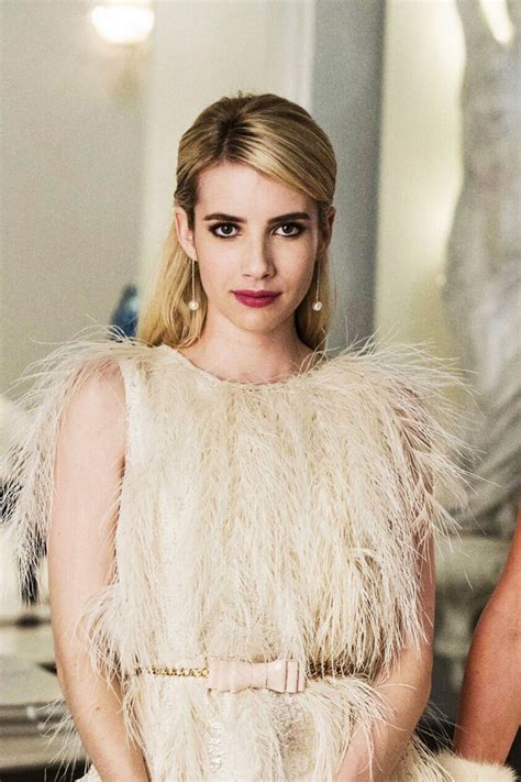 Emma Roberts’ Bikini Photos Are Fit for a ~Scream Queen~! See。